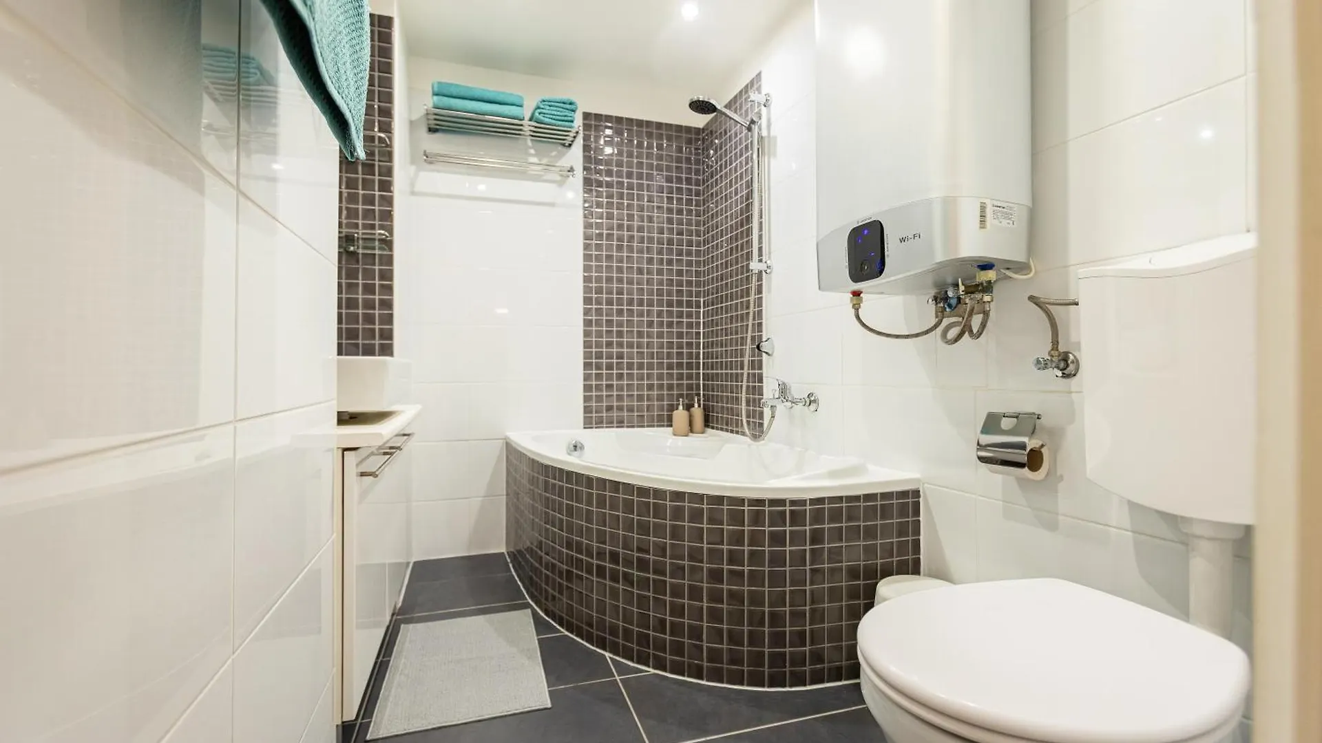 Lovolde Square - Next To Famous Andrassy Avenue Apartment Budapest
