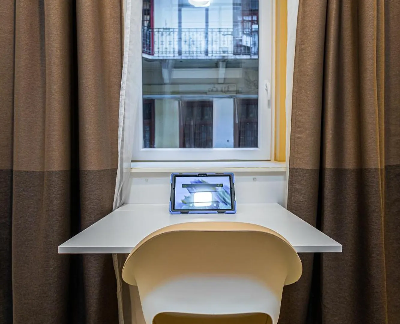 Lovolde Square - Next To Famous Andrassy Avenue Apartment Budapest