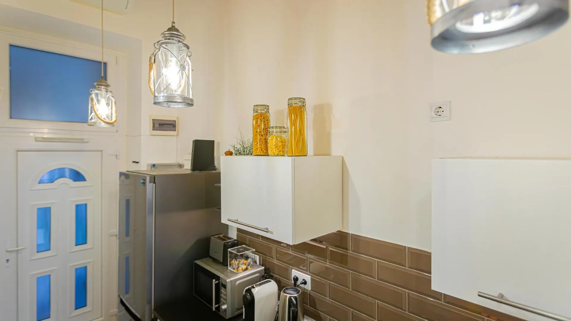 Lovolde Square - Next To Famous Andrassy Avenue Apartment Budapest