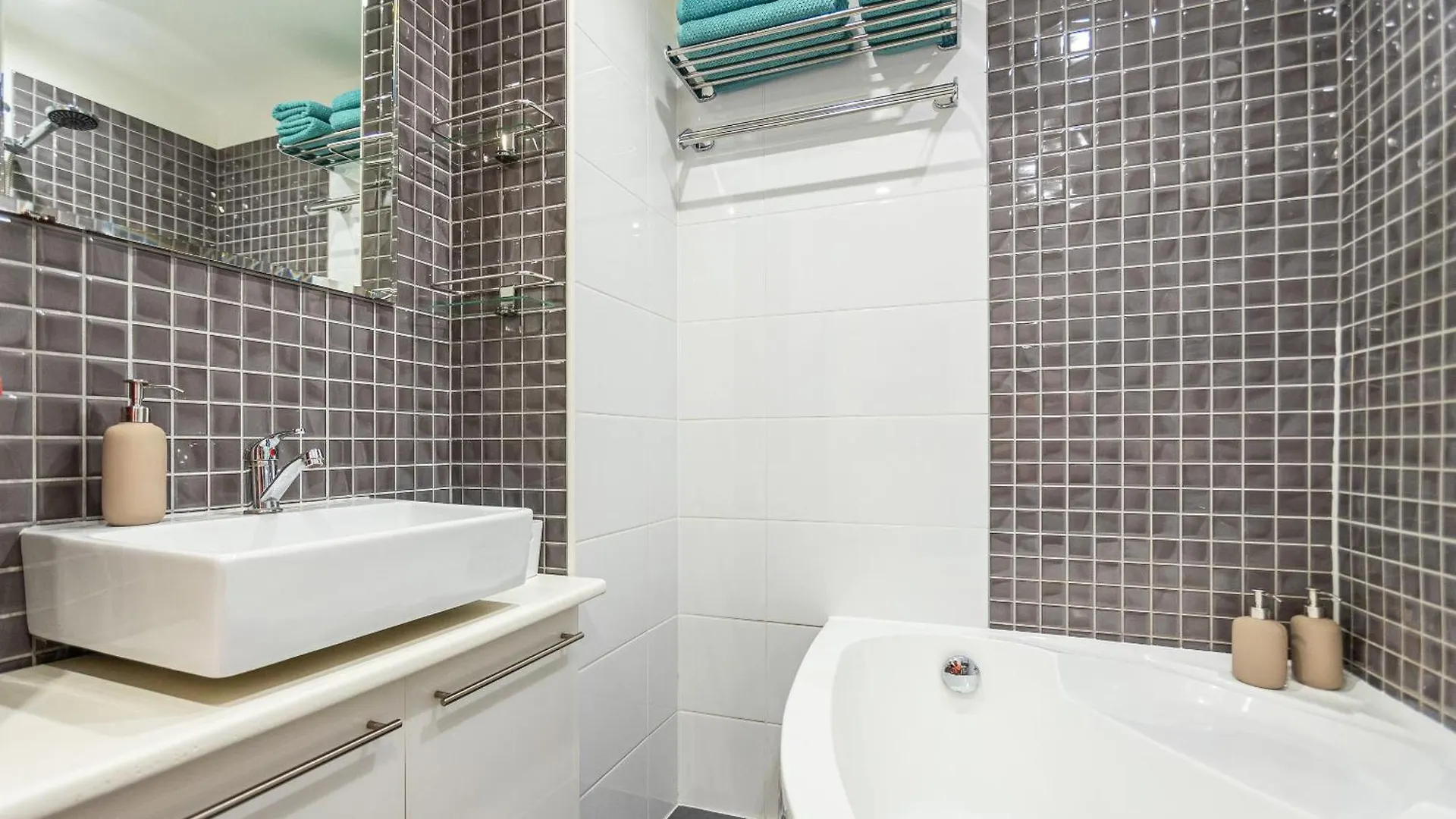 Lovolde Square - Next To Famous Andrassy Avenue Apartment Budapest 0*,